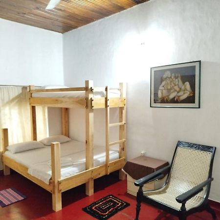 No 06 Veediya Bandara Lane Bahirawakanda Kandy Esterno foto
