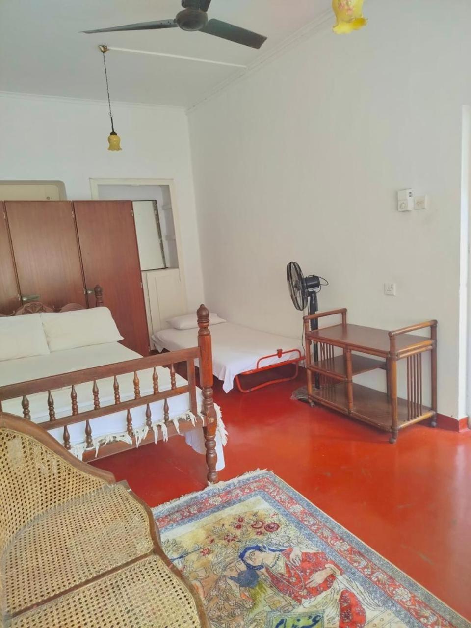 No 06 Veediya Bandara Lane Bahirawakanda Kandy Esterno foto